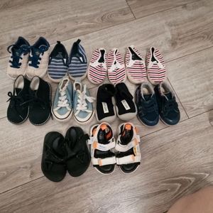 Lot of baby shoes